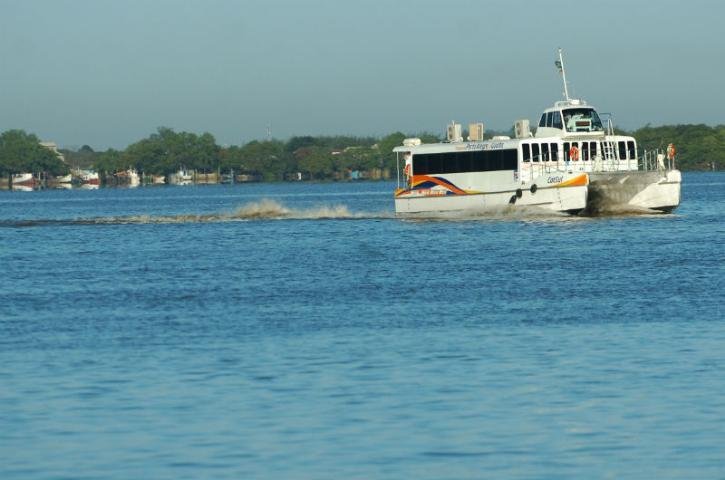 Catamar&atilde; j&aacute; transportou mais de 800 pessoas na primeira manh&atilde; da travessia Capital-Gua&iacute;ba