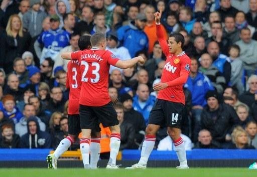 Chicarito Hern&aacute;ndez marcou o &uacute;nico gol da vit&oacute;ria sobre o Everton