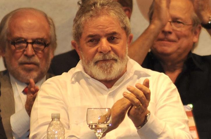 Lula foi diagnotiscado com c&acirc;ncer