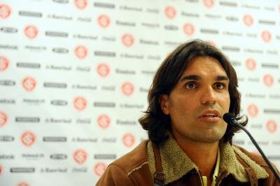 Fernand&atilde;o descarta entrar em leil&atilde;o por Dagoberto