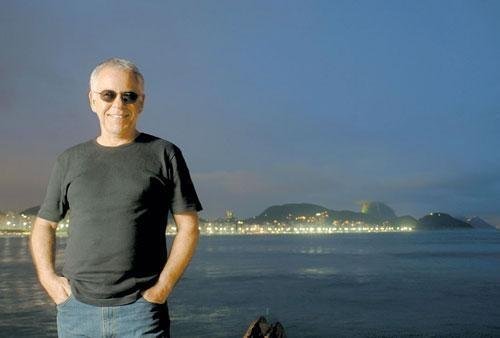 Nelson Motta lan&ccedil;a biografia sobre Glauber Rocha