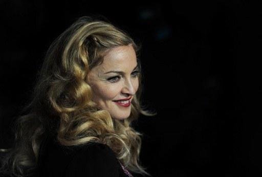 Madonna  se associou a um grupo para confeccionar sapatos, bolsas e lingerie