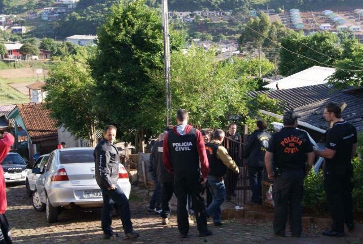 Pol&iacute;cia faz opera&ccedil;&atilde;o contra o tr&aacute;fico em Erechim 