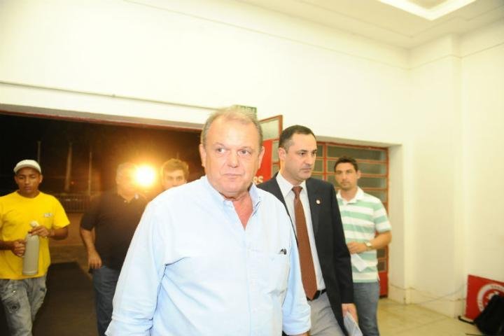 Piffero disse que demora na assinatura do contrato traz preju&iacute;zos para o Inter