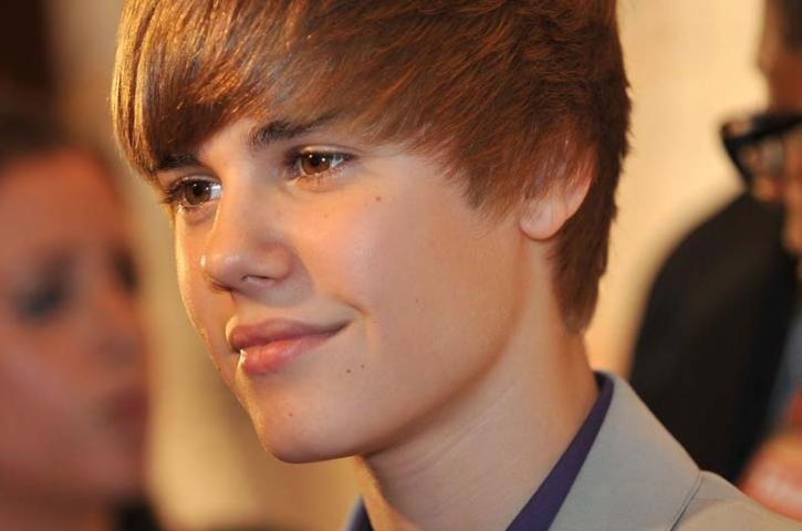 Justin Bieber, de 17 anos, se submeter&aacute; a testes de DNA