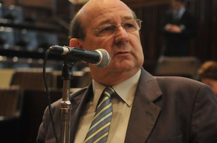 Alo&iacute;sio Talso Classmann (PTB) dirigia carro que colidiu contra motocicleta