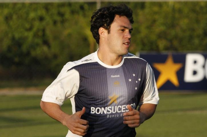 Kl&eacute;ber deve desembarcar em Porto Alegre nesta quarta