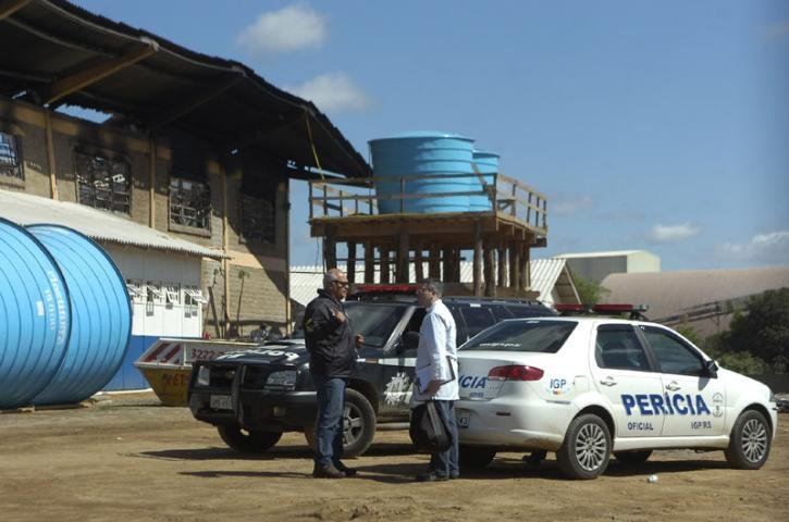 Preju&iacute;zo estimado com o inc&ecirc;ndio &eacute; de R$ 10 milh&otilde;es