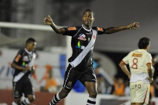 Ded&eacute; ajudou na virada vasca&iacute;na sobre o Universit&aacute;rio