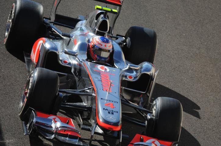 Button lidera primeiro treino livre da F1 em Abu Dabi