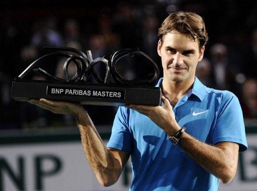 Federer bate Tsonga e fatura t&iacute;tulo in&eacute;dito em Paris