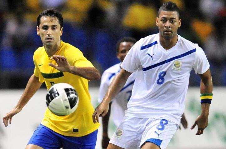 Jonas foi titular no amistoso com o Gab&atilde;o