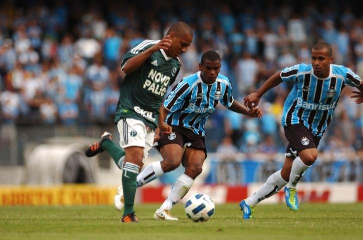 Gr&ecirc;mio &eacute; salvo no &uacute;ltimo minuto contra o Palmeiras