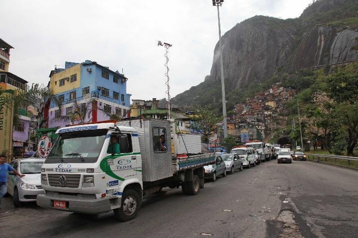 Pol&iacute;cia faz vistoria ap&oacute;s ocupa&ccedil;&atilde;o da Rocinha no Rio
