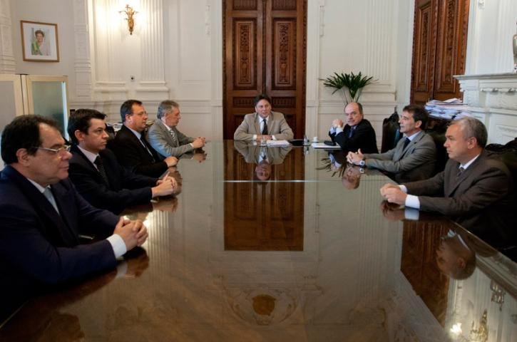 Delegados de pol&iacute;cia suspendem di&aacute;logo com governo do RS