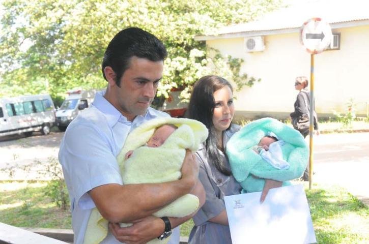 Beb&ecirc;s sa&iacute;ram do hospital hoje