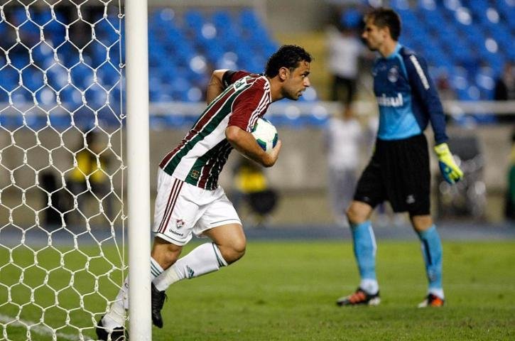 Fred fez a diferen&ccedil;a e marcou quatro gols para definir o placar em 5 a 4 para os donos da casa