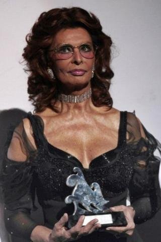Sophia Loren diz que sexo todos os dias a mant&eacute;m bela