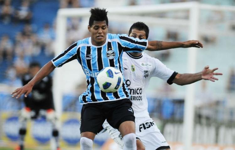 Leandro enfrenta a marca&ccedil;&atilde;o do Cear&aacute;