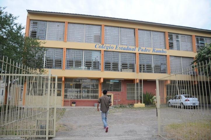 Ades&atilde;o &agrave; greve do Magist&eacute;rio no Estado &eacute; parcial
