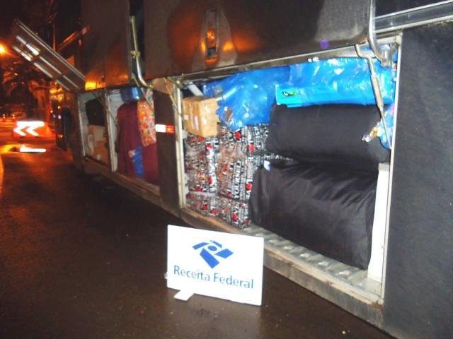 Receita Federal apreende &ocirc;nibus com contrabando em Lajeado 