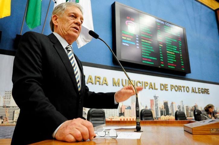 Wilson M&uuml;ller Rodrigues discursou no plen&aacute;rio