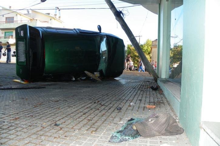 Jovem morre e seis pessoas ficam feridas em acidente na Fronteira Oeste