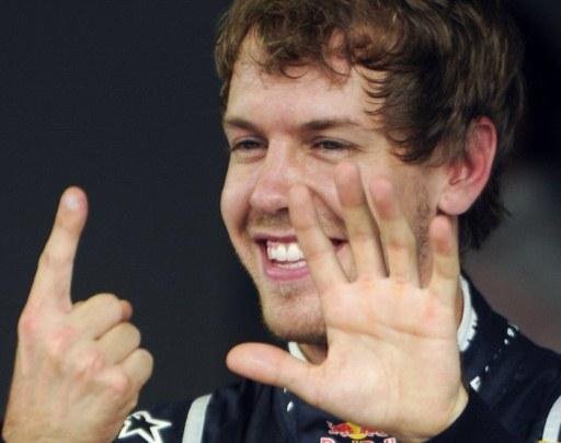 Vettel ganha pole no Brasil e bate recorde na F&oacute;rmula 1