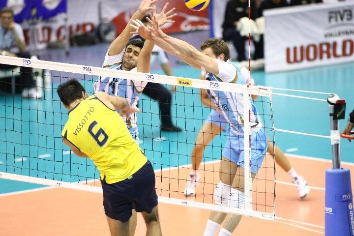 Leandro Vissotto foi o maior pontuador e melhor da partida