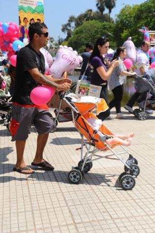 Passeata do Dia do Beb&ecirc; re&uacute;ne milhares na Reden&ccedil;&atilde;o