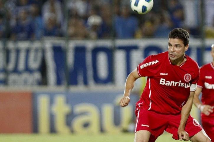 Bol&iacute;var fica em sil&ecirc;ncio ap&oacute;s puni&ccedil;&atilde;o