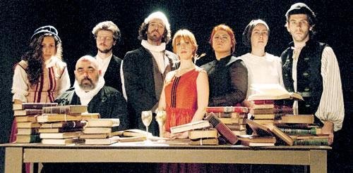 A Bilha Quebrada est&aacute; em cartaz no Teatro de Arena