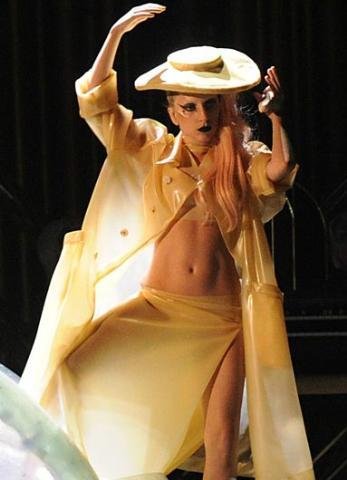 Lady Gaga quer fazer maior turn&ecirc; da hist&oacute;ria com 450 shows em dois anos