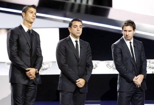 Cristiano Ronaldo, Messi e Xavi s&atilde;o finalistas do pr&ecirc;mio Bola de Ouro