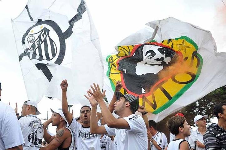 Santos desembarca na Alemanha antes de ir ao Jap&atilde;o