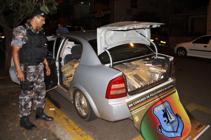 Pol&iacute;cia apreende meia tonelada de maconha no Vale do Taquari