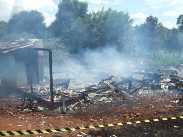 Crian&ccedil;a morre carbonizada no norte do Estado