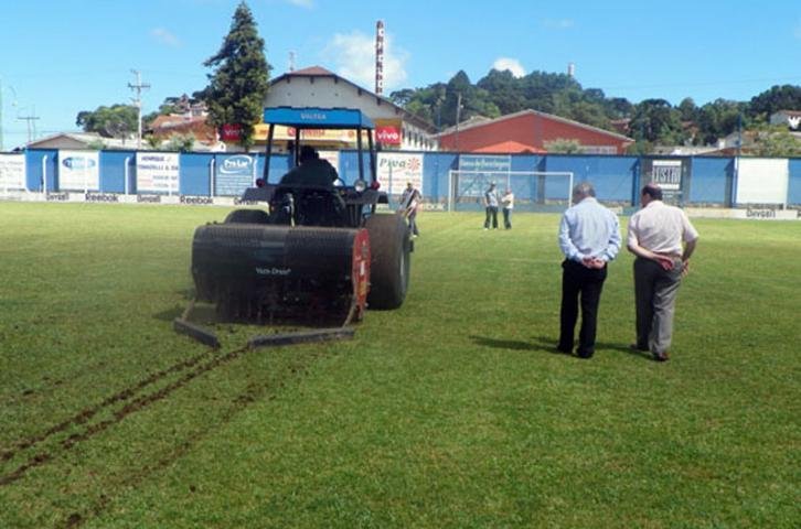 Campo do Gramadense j&aacute; est&aacute; sendo preparado para a pr&eacute;-temporada do Inter 