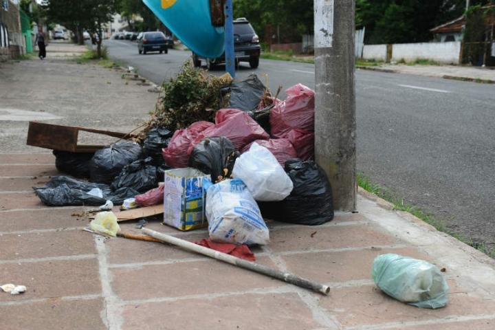 Coleta dos bairros atendidos nos dias pares da semana foi parcialmente interrompida
