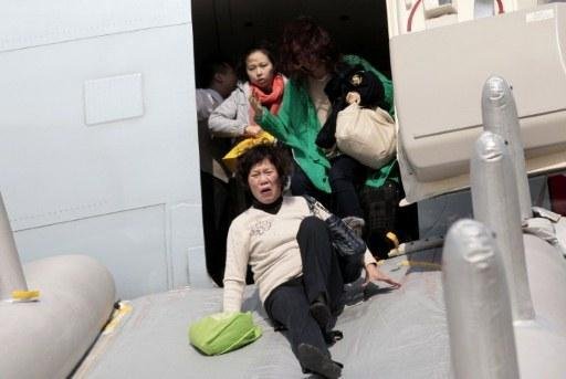 Passageiros desceram por uma rampa de pl&aacute;stico 