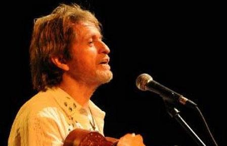 Jon Anderson faz show hoje no Bourbon
