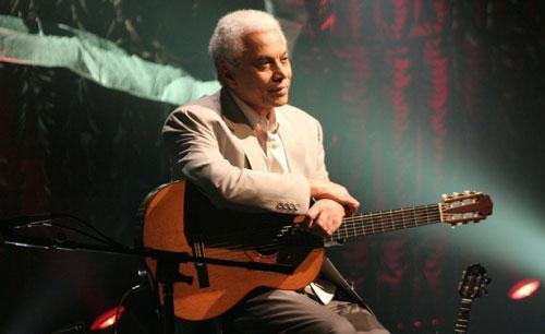 Paulinho da Viola faz show natalino na Capital