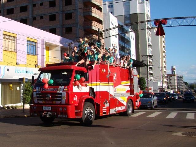 T&iacute;tulo in&eacute;dito foi celebrado nas ruas de Erechim
