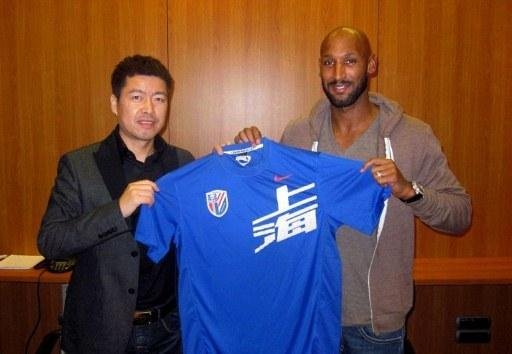 Conforme jornal franc&ecirc;s, Shanghai Shenhua teria oferecido 14,2 milh&otilde;es de d&oacute;lares por ano ao centroavante