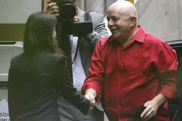 Lula passar&aacute; a noite no Hospital S&iacute;rio-Liban&ecirc;s, em S&atilde;o Paulo