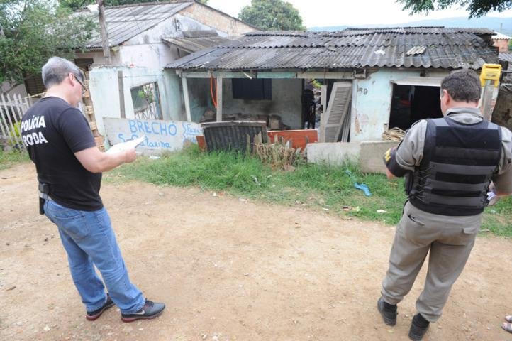Os quatro estavam sozinhos na casa da fam&iacute;lia, que fica na rua Santa Catarina