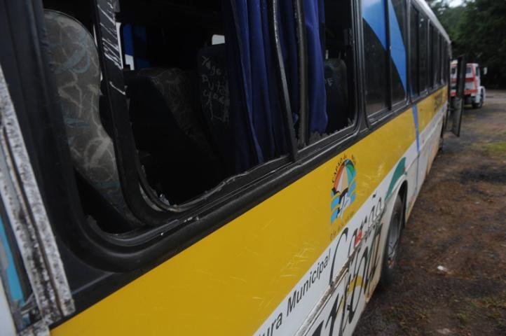 &Ocirc;nibus tombou na ERS 122, em S&atilde;o Sebasti&atilde;o do Ca&iacute;