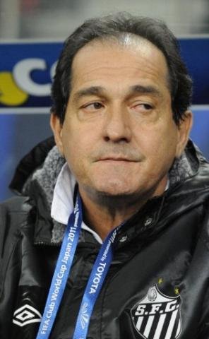 Muricy disse que Santos precisar&aacute; melhorar contra o Barcelona