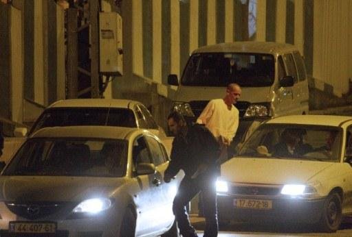 Israel liberta 550 presos palestinos em troca de soldado Shalit