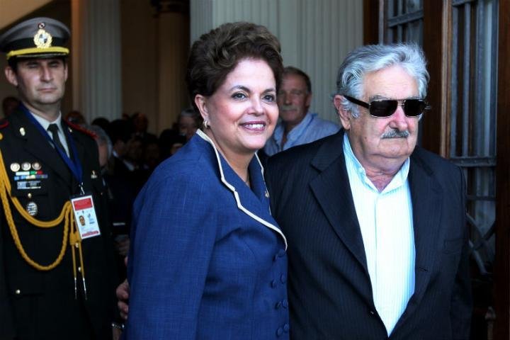 Dilma Rousseff &eacute; recebida pelo Presidente do Uruguai, Jos&eacute; Mujica
